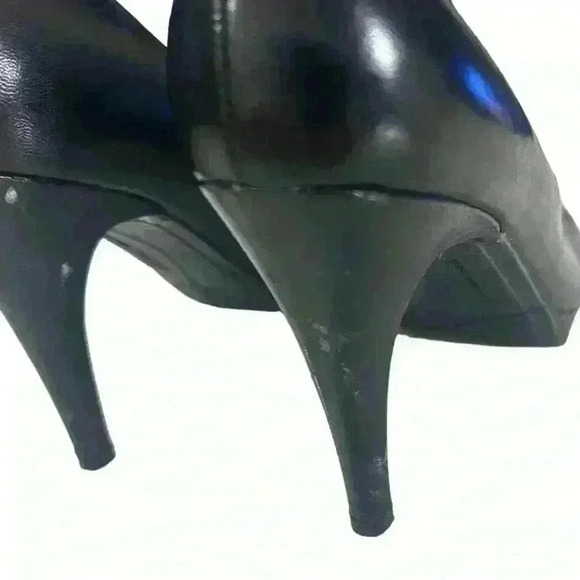 Elegant Black Women's Heels - Picture 7 of 10